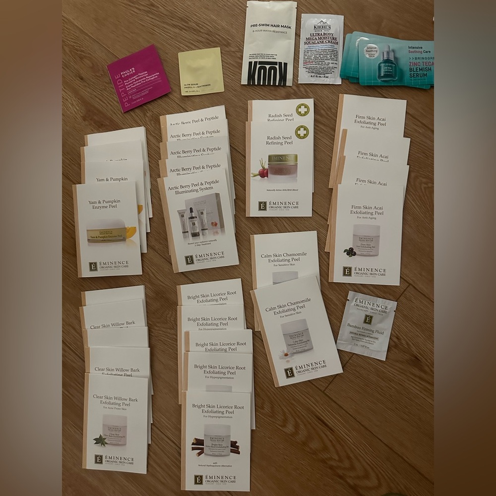Eminence Organic Skin Care Sample Pack - Assorted White & Cream Sachets